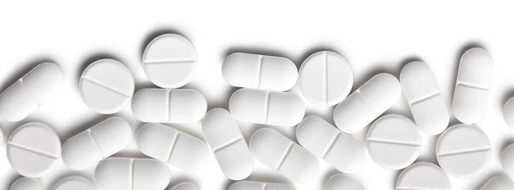 difference between opiate and opioid